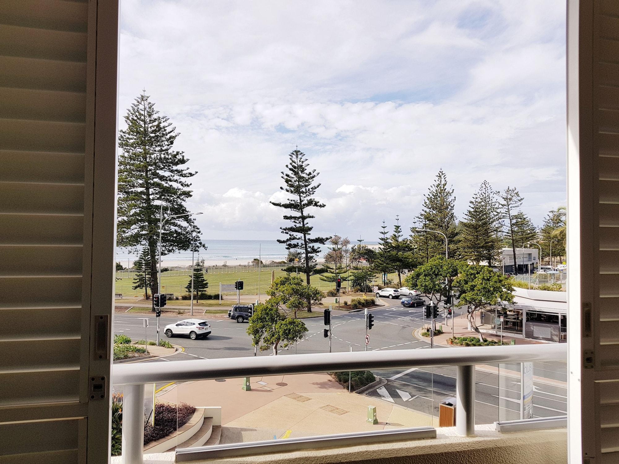 Blue C Coolangatta Aparthotel Ngoại thất bức ảnh