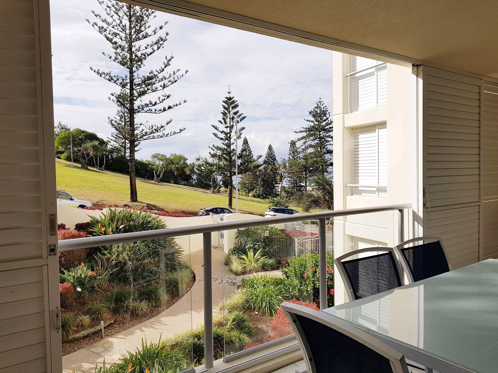 Blue C Coolangatta Aparthotel Ngoại thất bức ảnh
