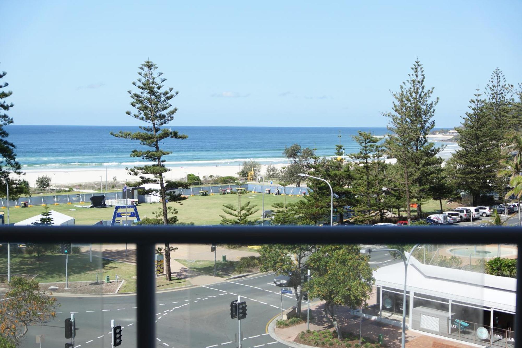 Blue C Coolangatta Aparthotel Ngoại thất bức ảnh