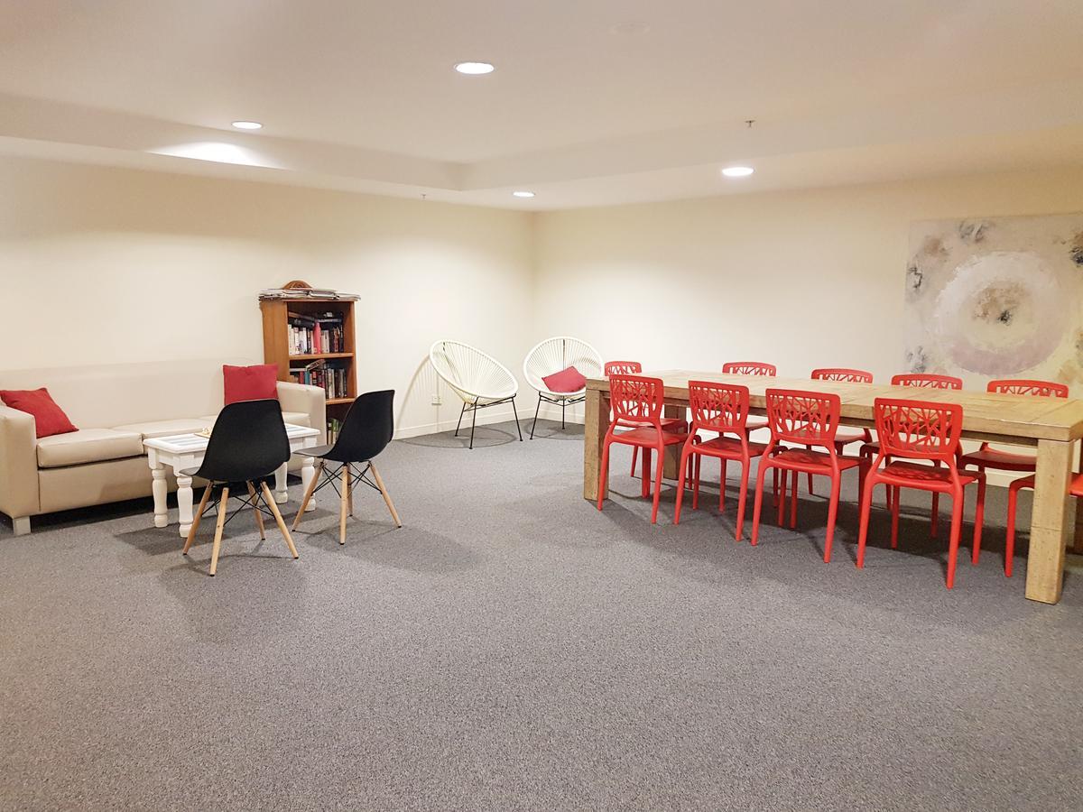 Blue C Coolangatta Aparthotel Ngoại thất bức ảnh